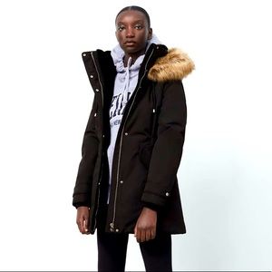 ZARA🖤 Faux Fur parka
